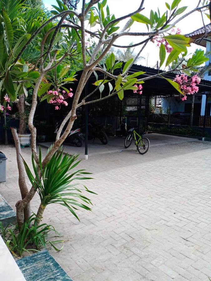Friends Beach Hotel Kuta (Lombok) Exterior foto