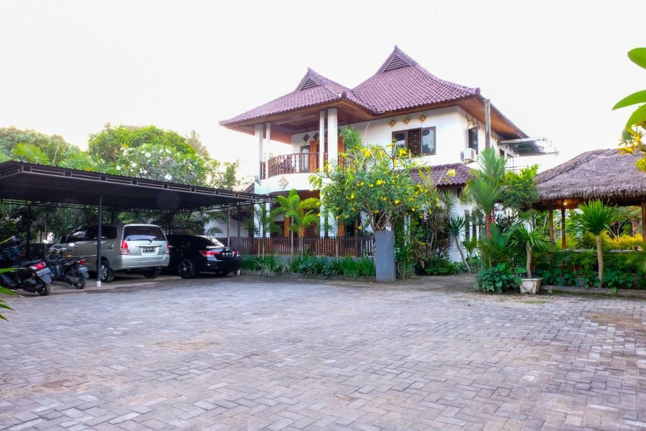 Friends Beach Hotel Kuta (Lombok) Exterior foto