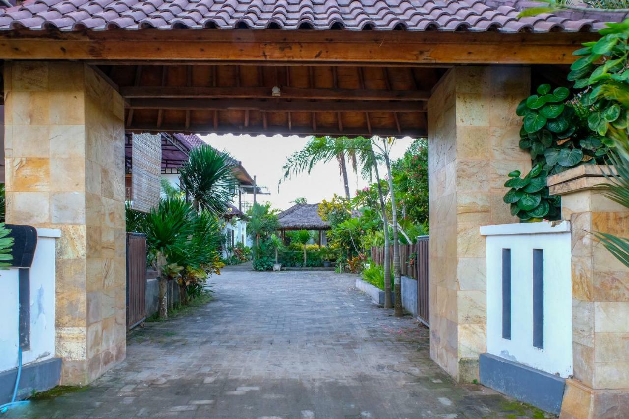 Friends Beach Hotel Kuta (Lombok) Exterior foto