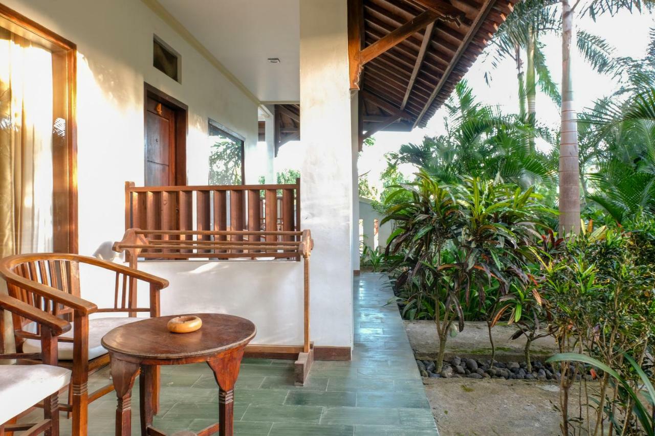 Friends Beach Hotel Kuta (Lombok) Exterior foto