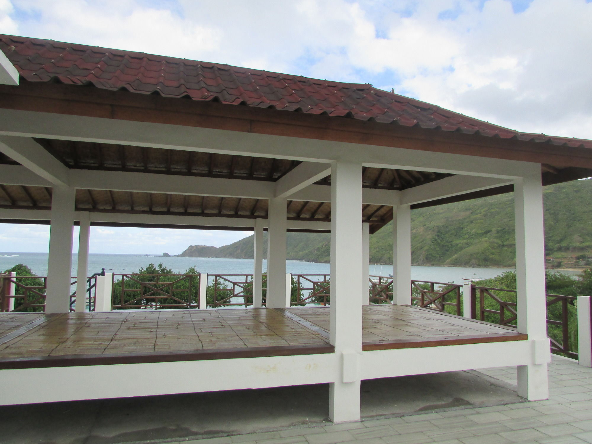 Friends Beach Hotel Kuta (Lombok) Exterior foto